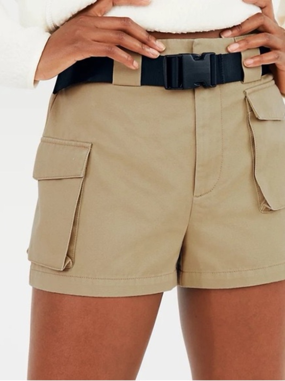 Aritzia Tna Cargo 3" Shorts